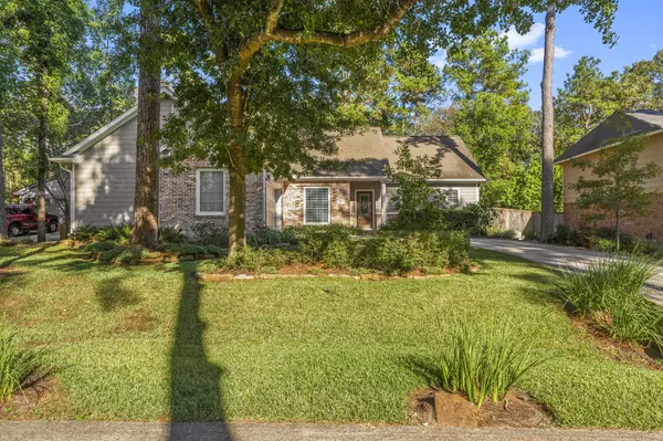 The Woodlands, TX 77381,20 E Wandering Oak DR