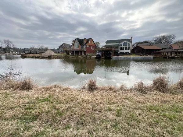 50 Wildwood Lake DR, Huntsville, TX 77340
