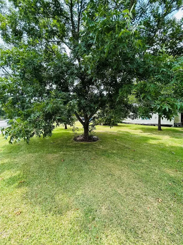 Houston, TX 77017,8158 Easton ST