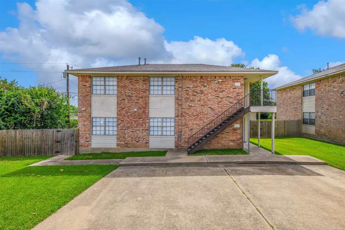 College Station, TX 77840,1204 Vinyard CT