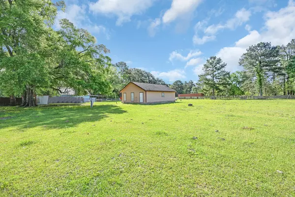 Cleveland, TX 77327,734 County Road 2281