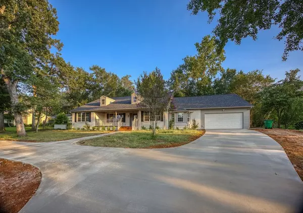 Palestine, TX 75801,1008 Woodland DR