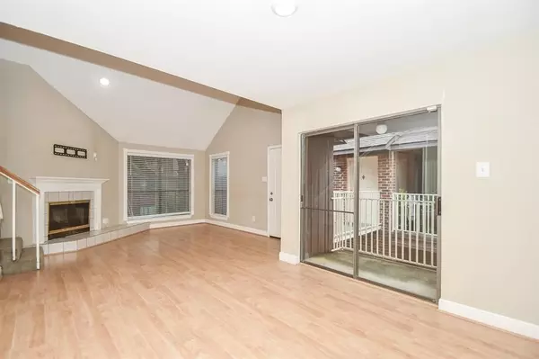 Houston, TX 77042,3150 Walnut Bend LN #502