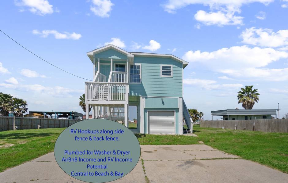 1042 N Crystal Beach RD, Crystal Beach, TX 77650