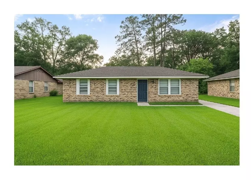 1204 Crescent BLVD, Cleveland, TX 77327