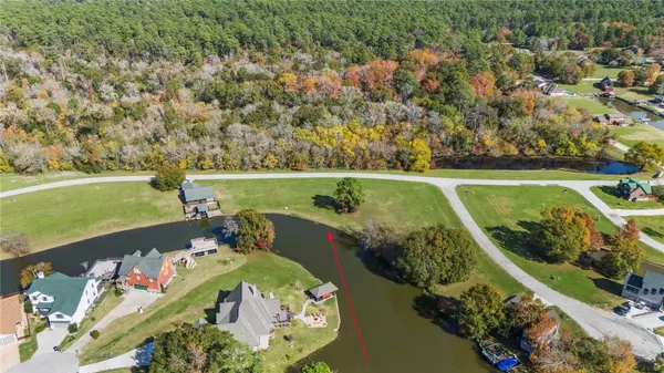 60 Wildwood Lake DR, Huntsville, TX 77340