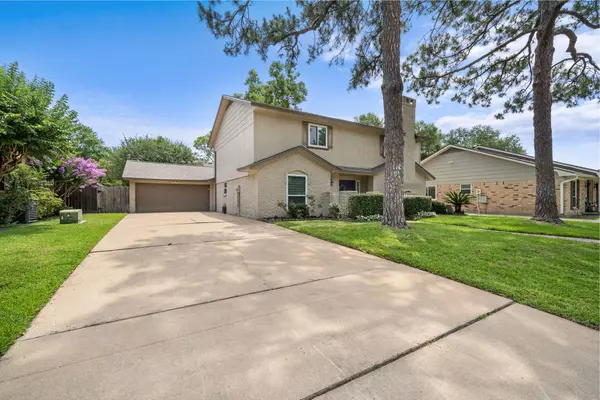 2830 Bernadette LN, Houston, TX 77043