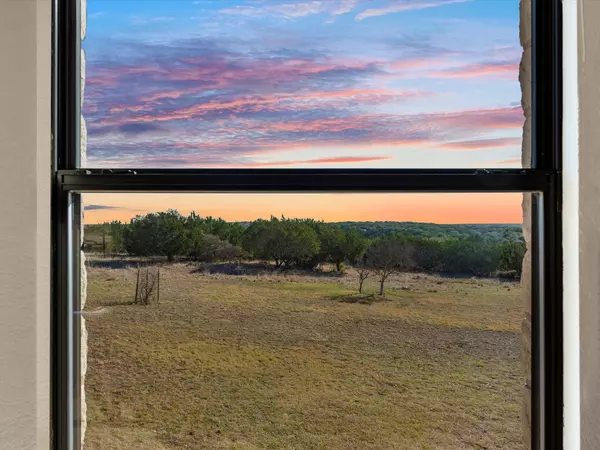 Junction, TX 76849,761 Kc 461
