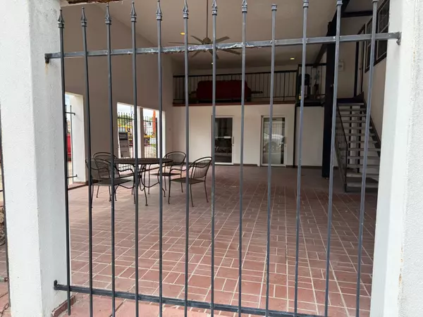 400 W Texas AVE #lobby, Baytown, TX 77520