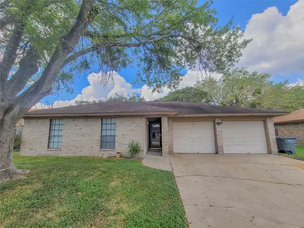 214 Williamsburg AVE, Victoria, TX 77904
