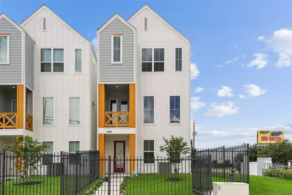 3905 Pinemont DR #G, Houston, TX 77018