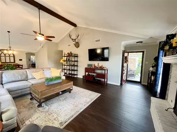 Wharton, TX 77488,302 Mayfair CIR