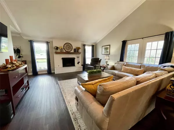 Wharton, TX 77488,302 Mayfair CIR