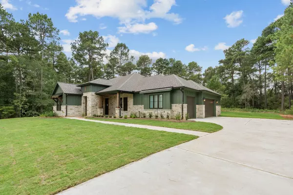 Plantersville, TX 77363,8634 Cedar Meadow LN