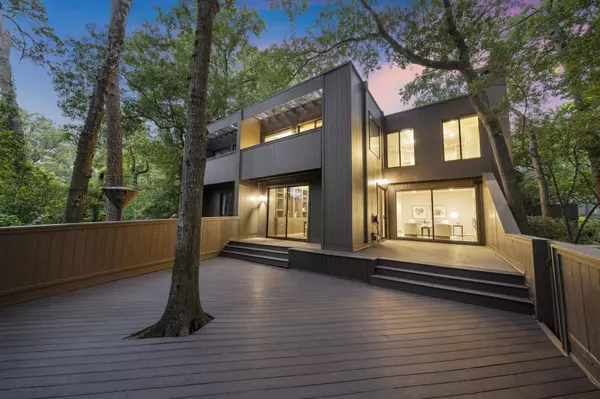 250 Litchfield LN, Houston, TX 77024