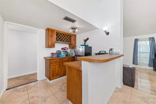 Houston, TX 77053,15711 Danford DR