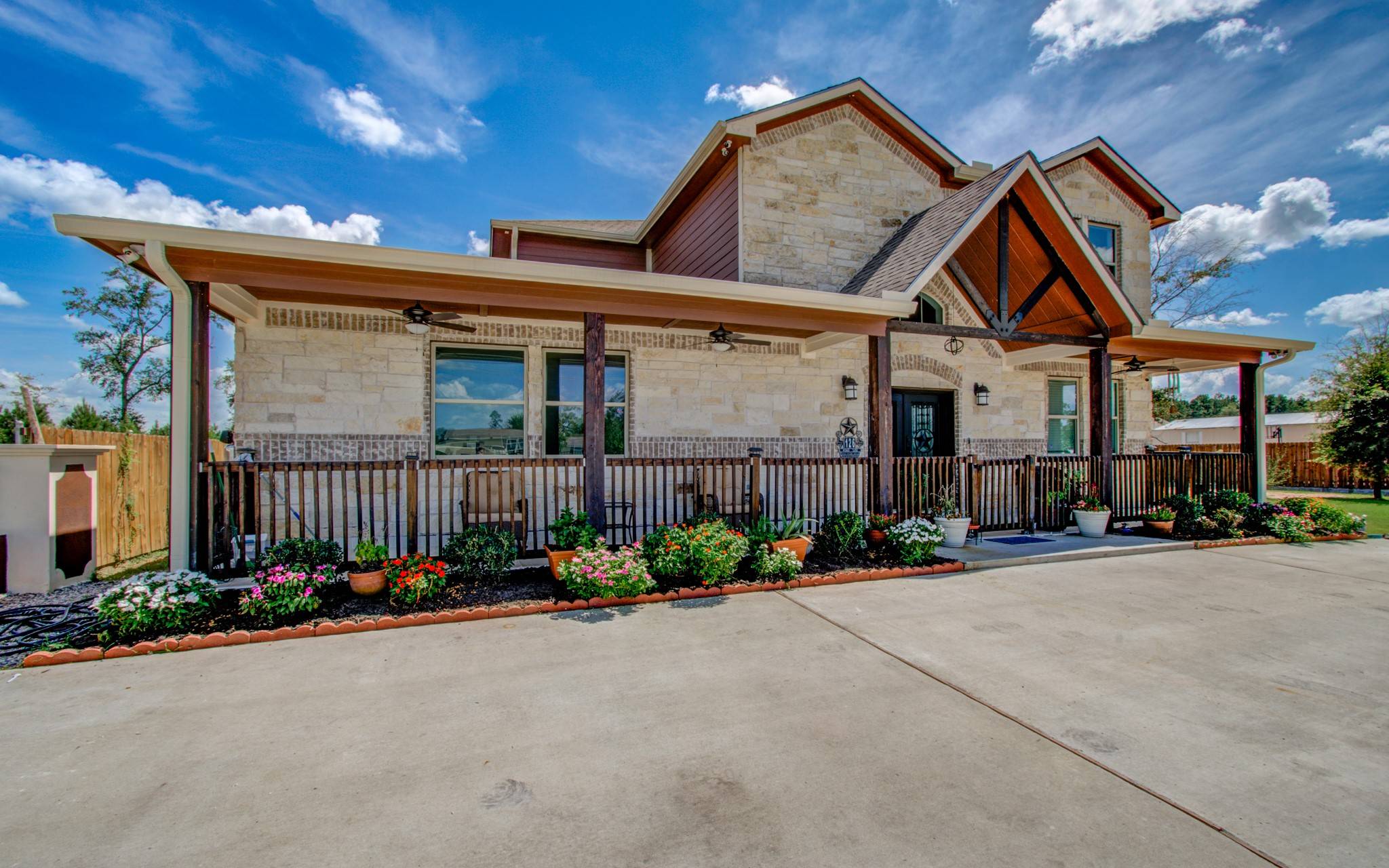 126 Road 5210, Cleveland, TX 77327