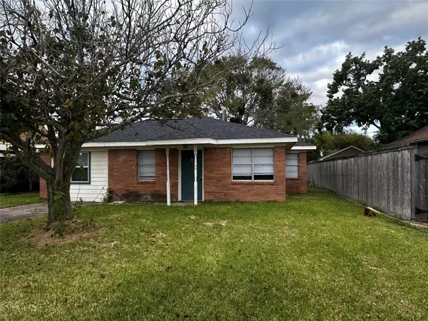 612 N Avenue B, Freeport, TX 77541