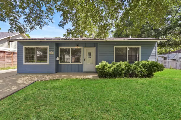 Houston, TX 77018,950 Lamonte LN