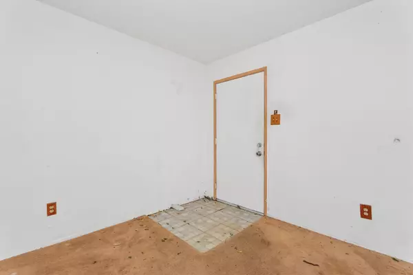 Houston, TX 77083,7411 Trabajo DR