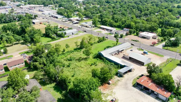 Madisonville, TX 77864,614 S May ST