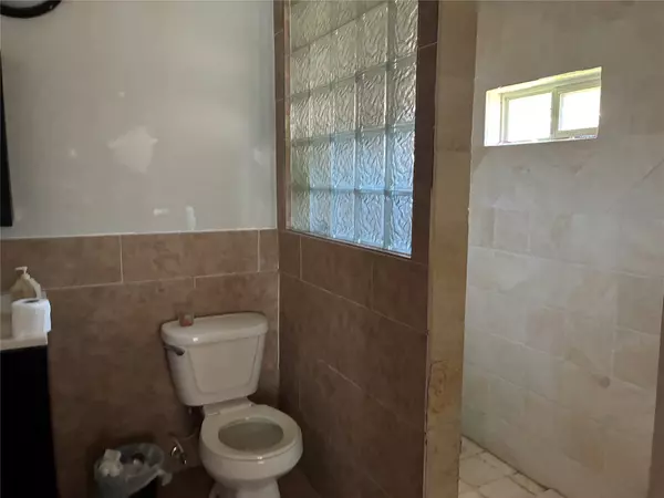 Baytown, TX 77520,1008 Polly ST