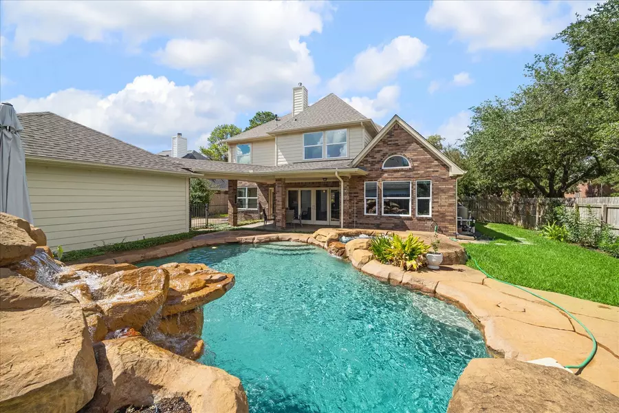 16703 Chestnut Meadow CT, Sugar Land, TX 77479