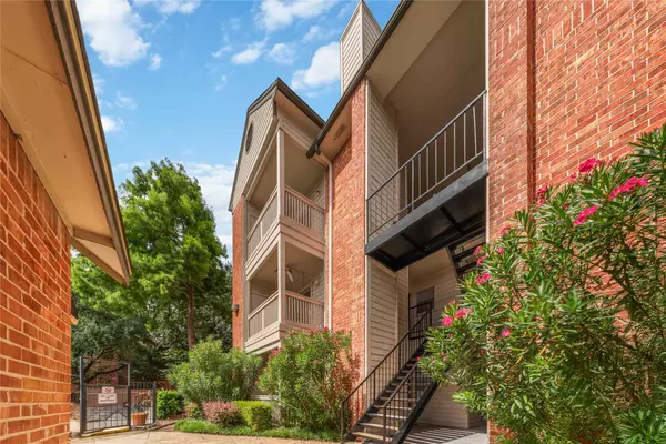 Houston, TX 77005,4041 Drake ST #103