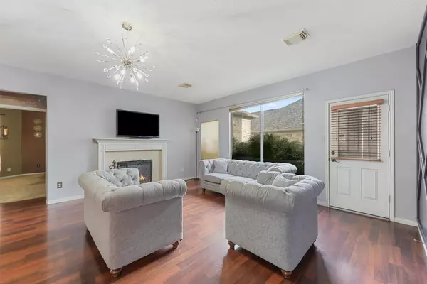 Houston, TX 77073,911 Sky DR