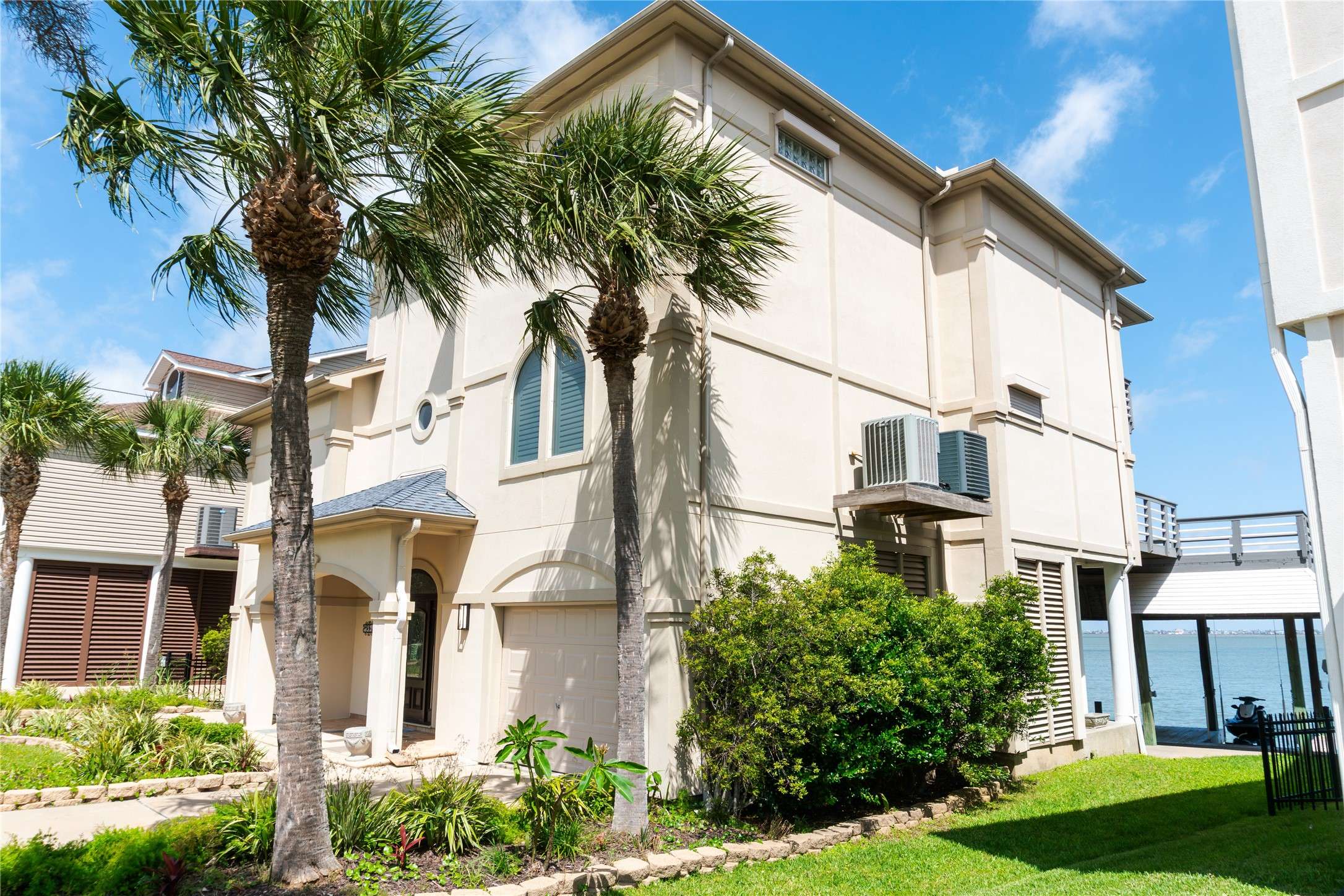 Tiki Island, TX 77554,1554 Windsong Way