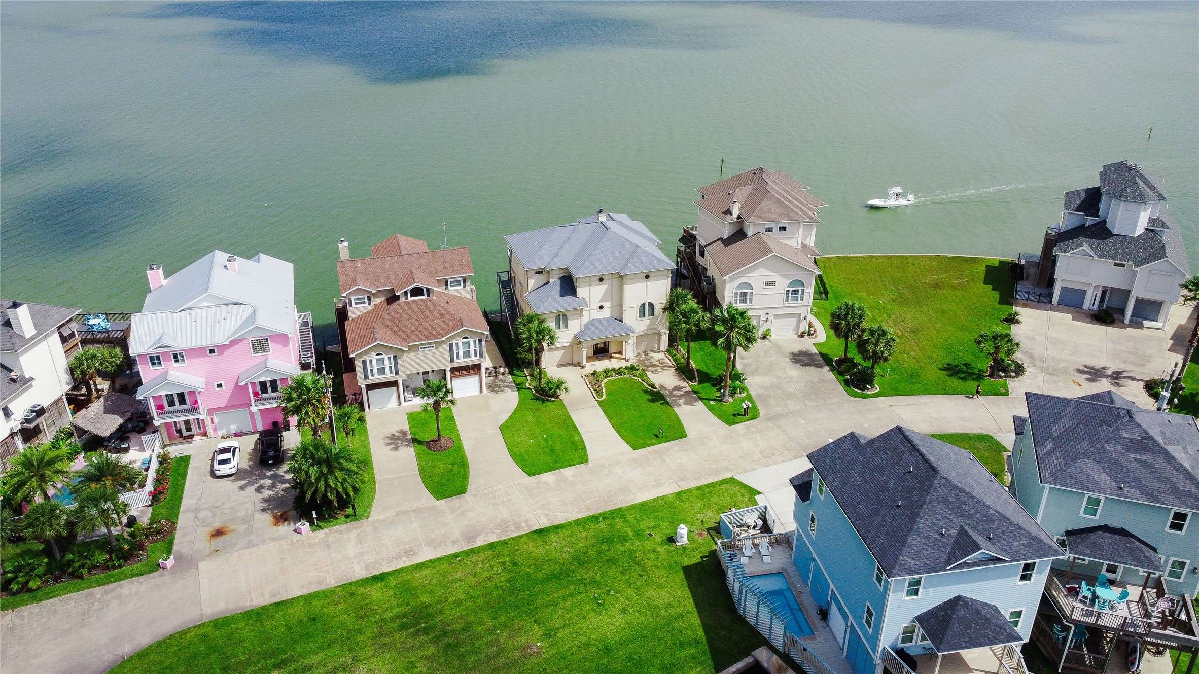 Tiki Island, TX 77554,1554 Windsong Way