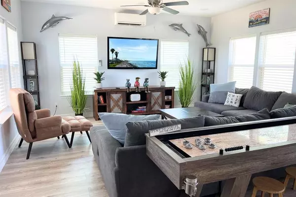 Surfside Beach, TX 77541,622 Crane CT