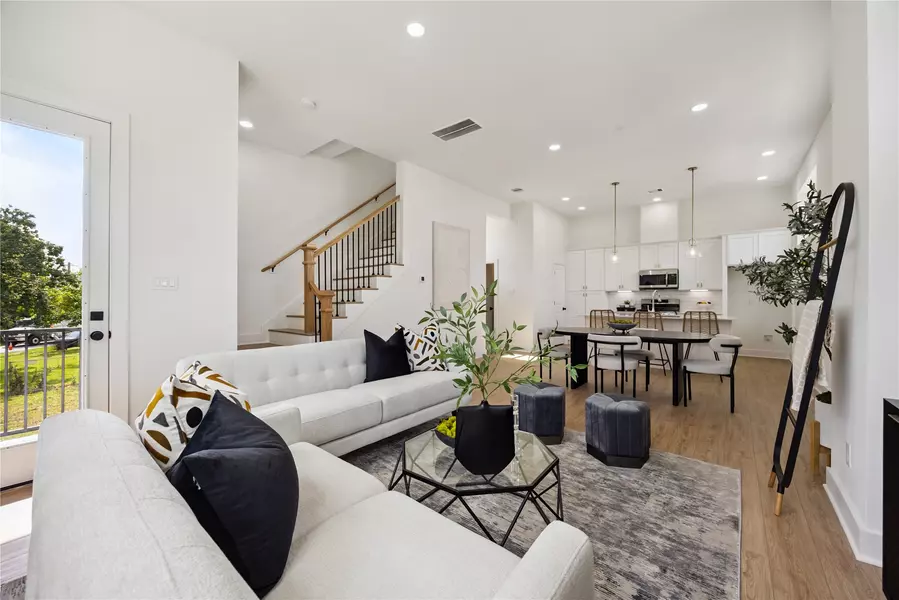 835D Rachel ST, Houston, TX 77091