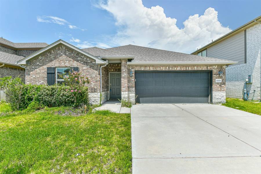 10008 Deussen LN, Texas City, TX 77591