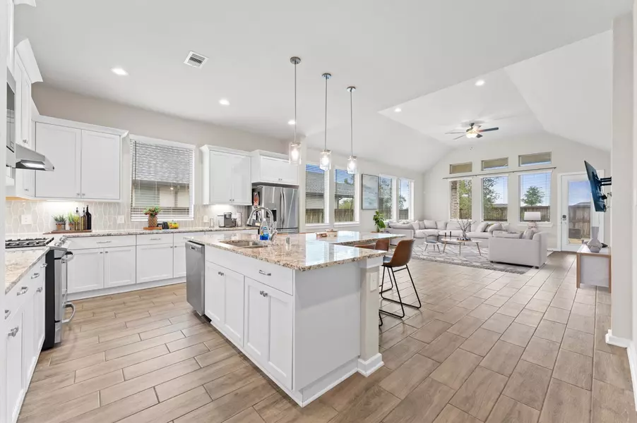 4734 Franklin WAY, Iowa Colony, TX 77583