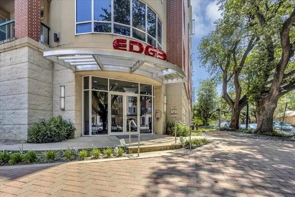 Houston, TX 77002,300 St Joseph Pkwy #211