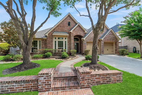 18306 E Morgans Bend DR, Cypress, TX 77433