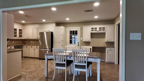Port Neches, TX 77651,509 Barbara CT