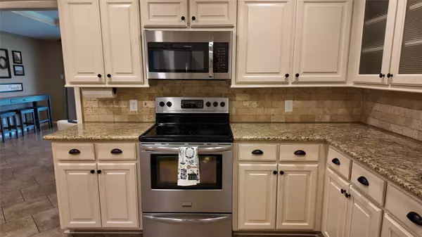 Port Neches, TX 77651,509 Barbara CT
