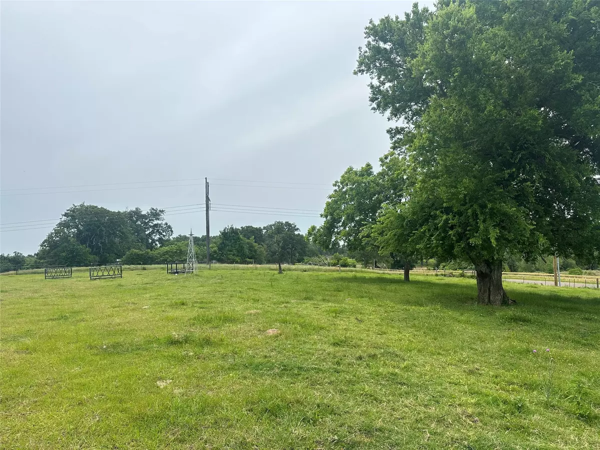 Buffalo, TX 75831,9289 County Road 329