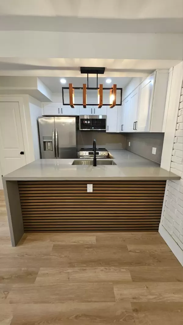 893 Wax Myrtle LN #3, Houston, TX 77079