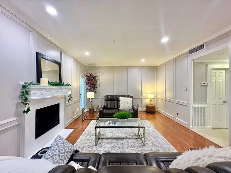 2514 Nantucket DR #C, Houston, TX 77057