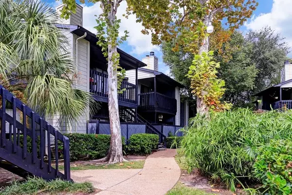 9009 Richmond AVE #110, Houston, TX 77063