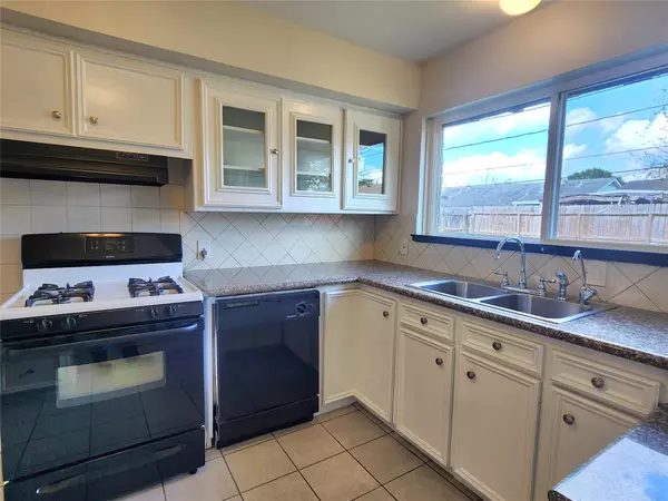 Houston, TX 77045,4214 Wuthering Heights DR