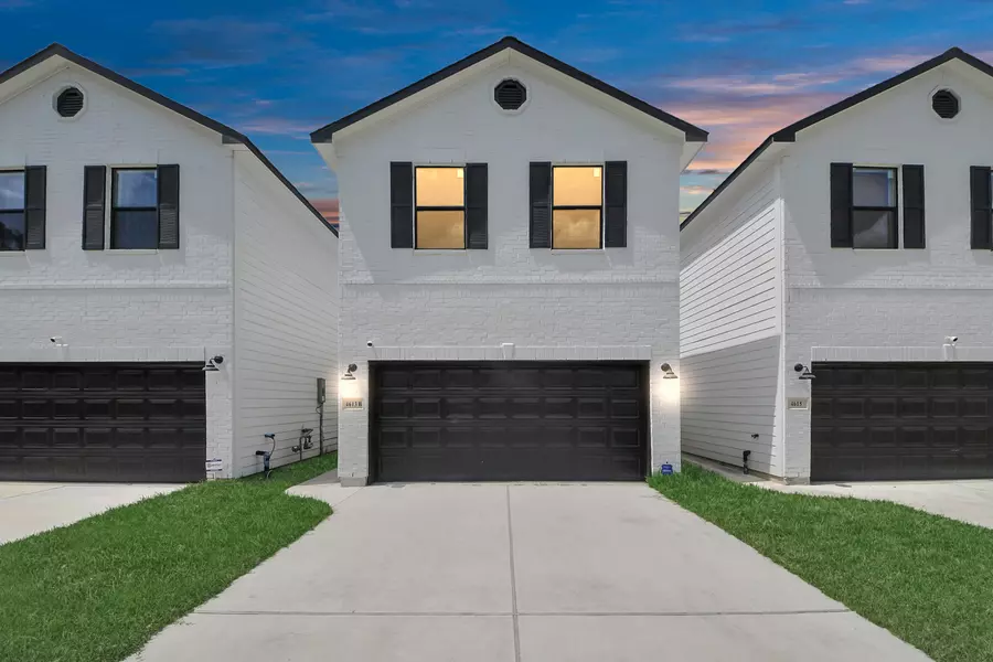 4613 Ireland ST #B, Houston, TX 77016