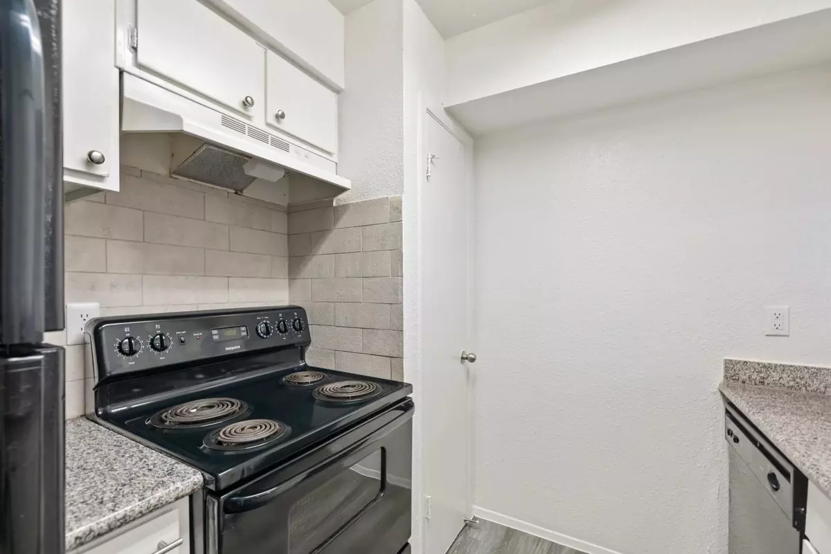 Houston, TX 77036,10101 Forum Park DR #2052