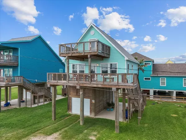 130 Beachcomber AVE, Surfside Beach, TX 77541