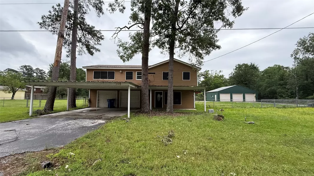 530 N Cattle DR, Onalaska, TX 77360