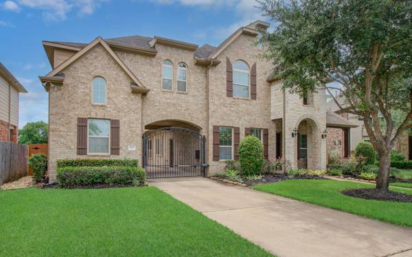 4219 Scenic Valley LN, Sugar Land, TX 77479