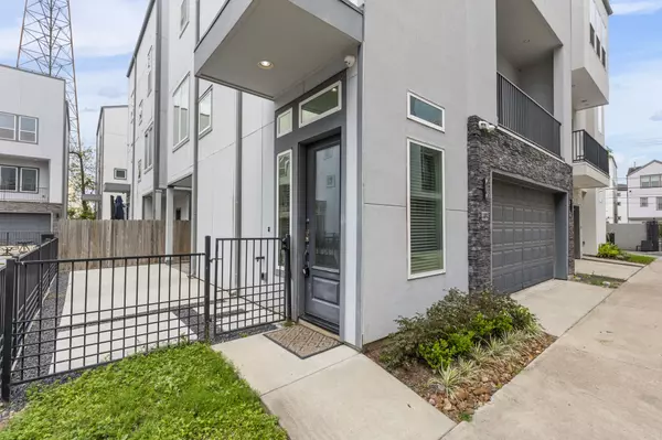 8409 Hempstead RD #H, Houston, TX 77008